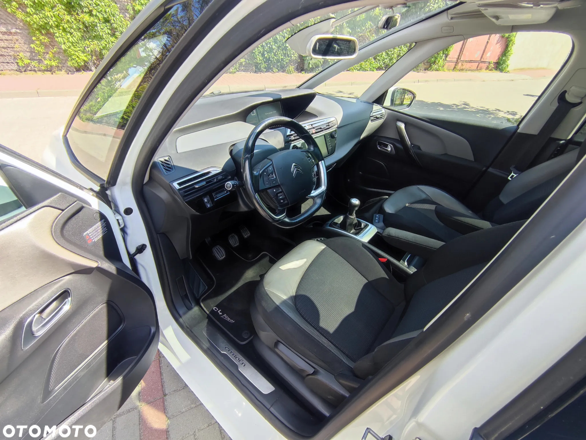 Citroën C4 Grand Picasso BlueHDi 120 Exclusive - 19