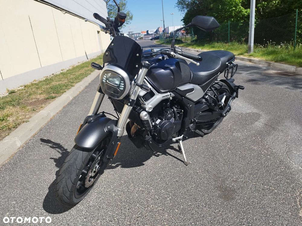 VOGE 500AC - 1
