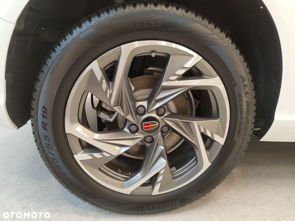 Hongqi HS3 1.5T FWD - 30