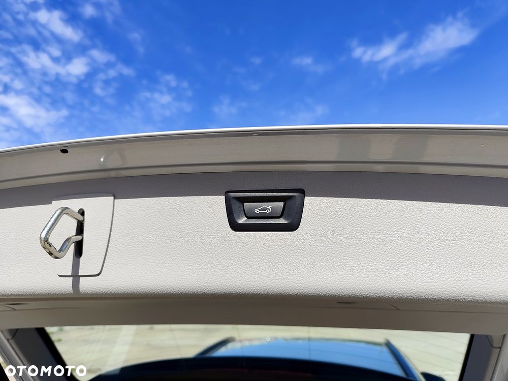 BMW Seria 3 318i GPF Advantage - 12