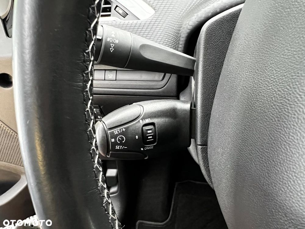 Peugeot 2008 PureTech 130 Stop&Start EAT6 Black Edition - 16