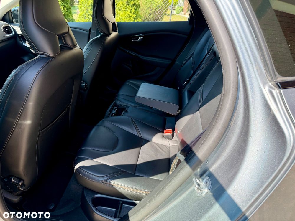 Volvo V40 Cross Country D3 Geartronic Momentum - 12