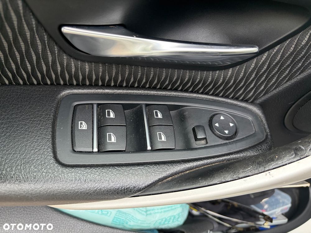 BMW Seria 3 316d - 26
