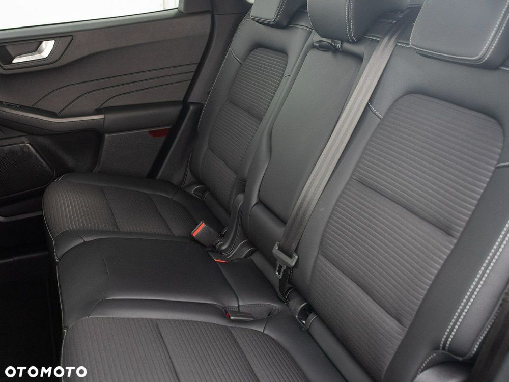 Ford Kuga 2.5 FHEV AWD Titanium X - 26