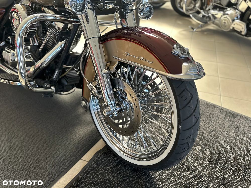 Harley-Davidson Touring Road King - 19