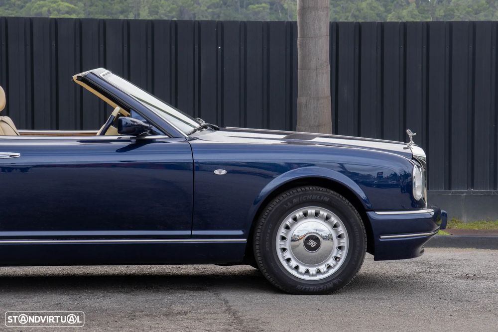 Rolls Royce Corniche Standard - 24