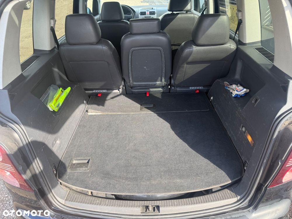 Volkswagen Touran 1.6 Trendline - 11