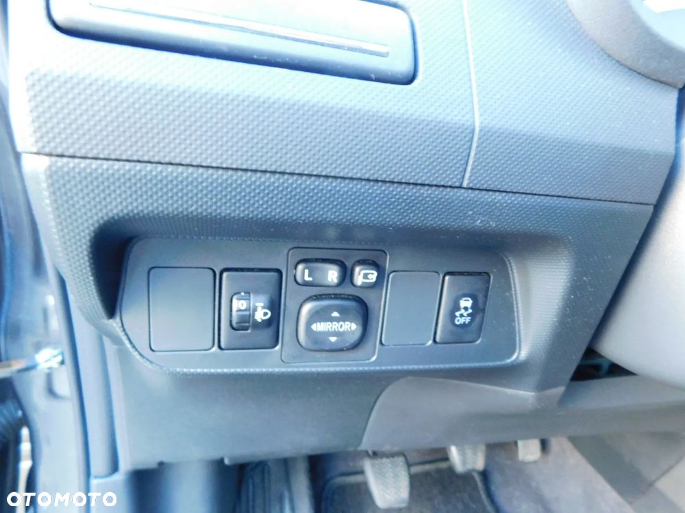 Toyota Auris 1.6 Executive - 21