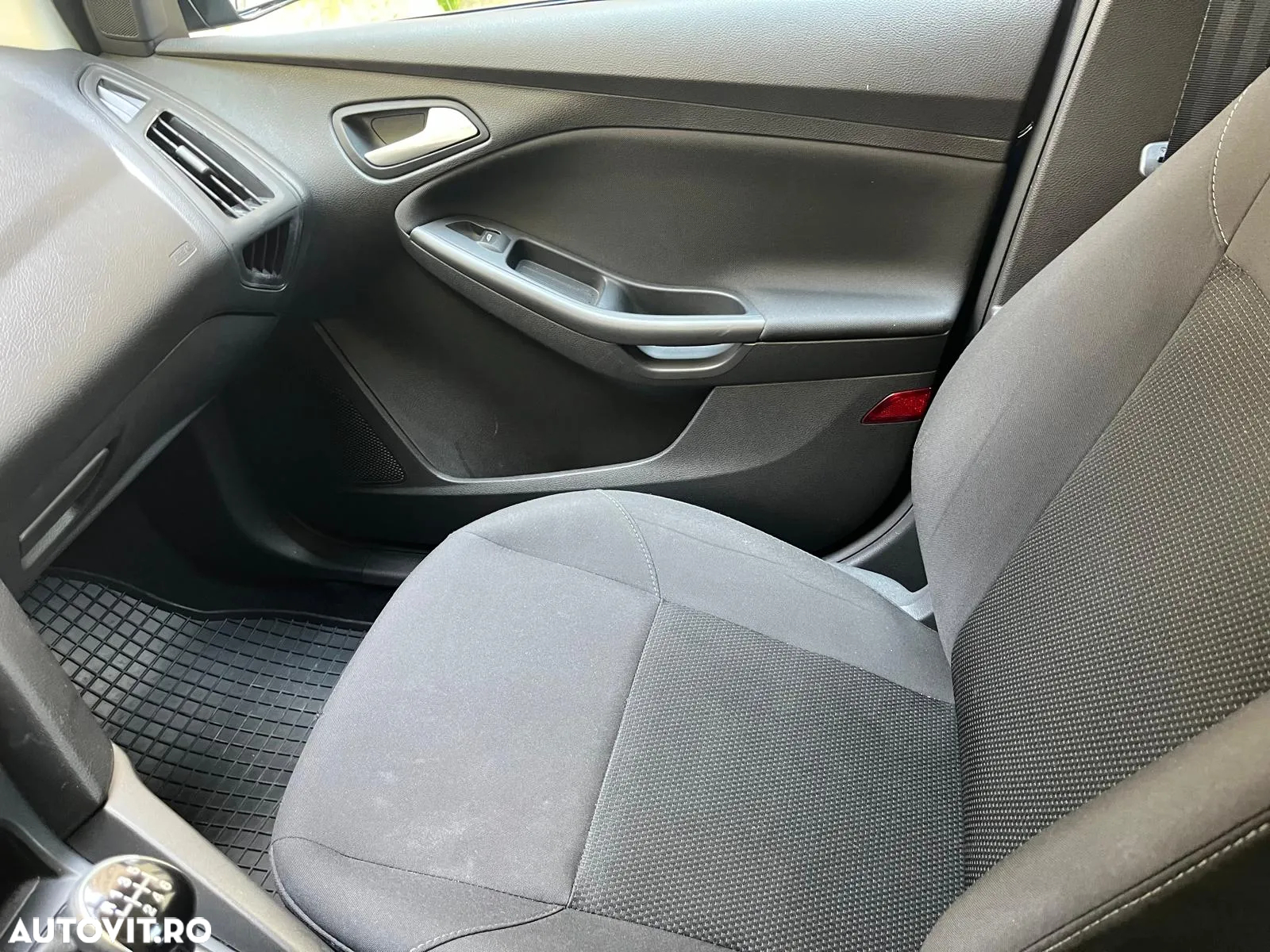 Ford Focus - 8