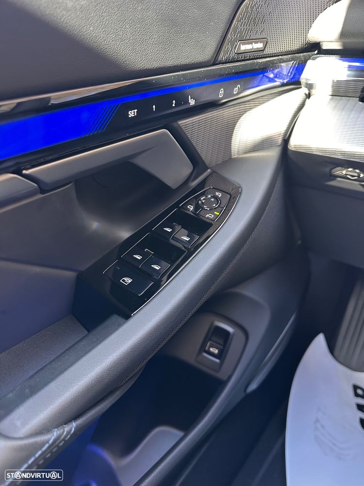 BMW i5 - 10