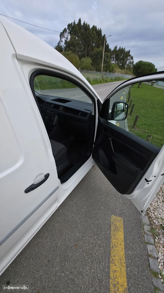 VW Caddy Maxi - 11