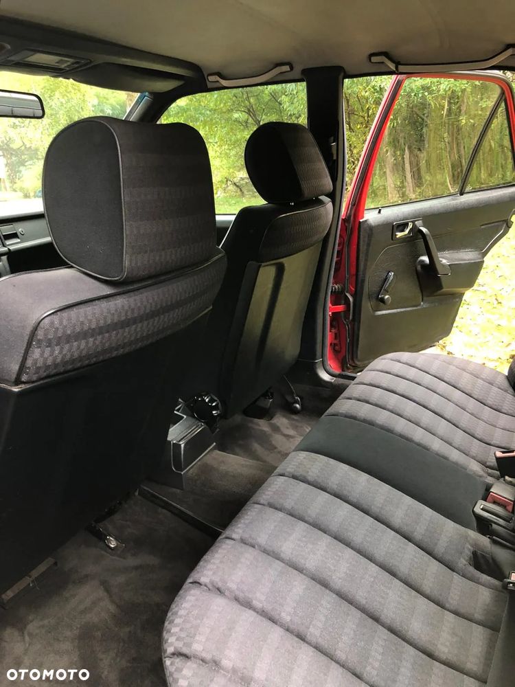 Mercedes-Benz W201 (190) - 20