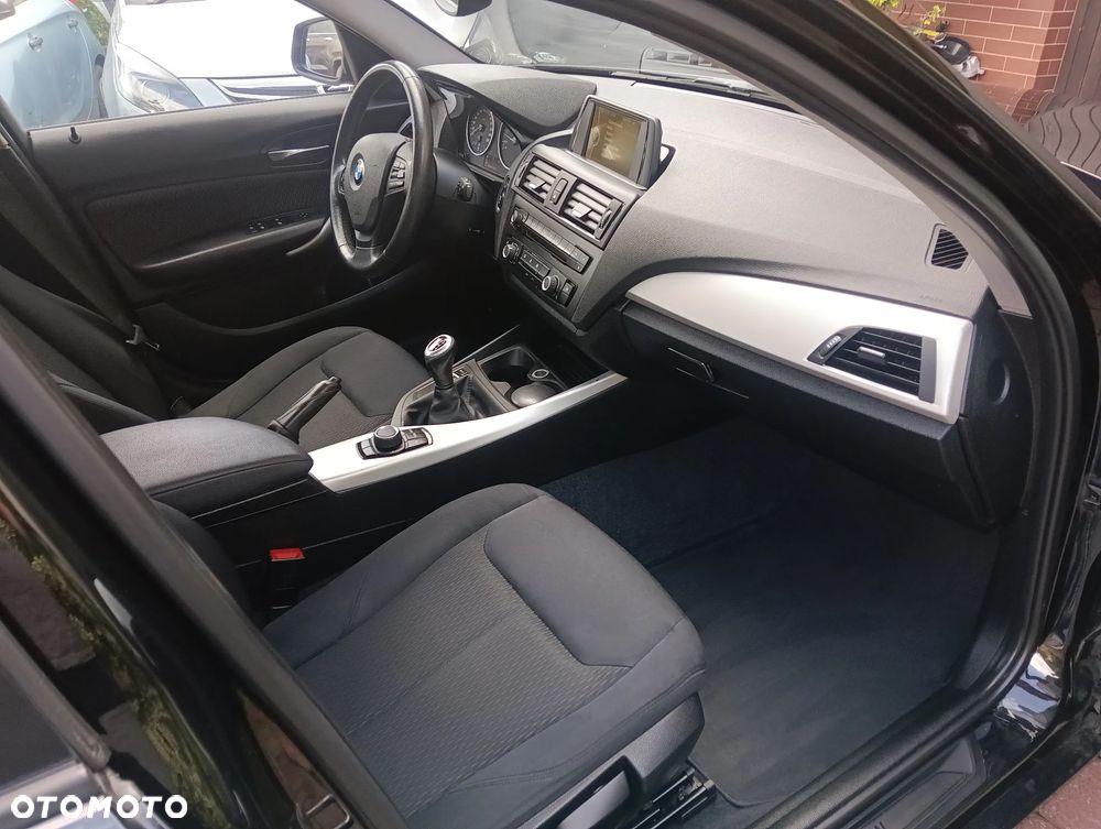 BMW Seria 1 116i - 16
