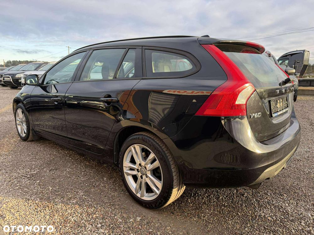 Volvo V60 D3 Geartronic Summum - 8