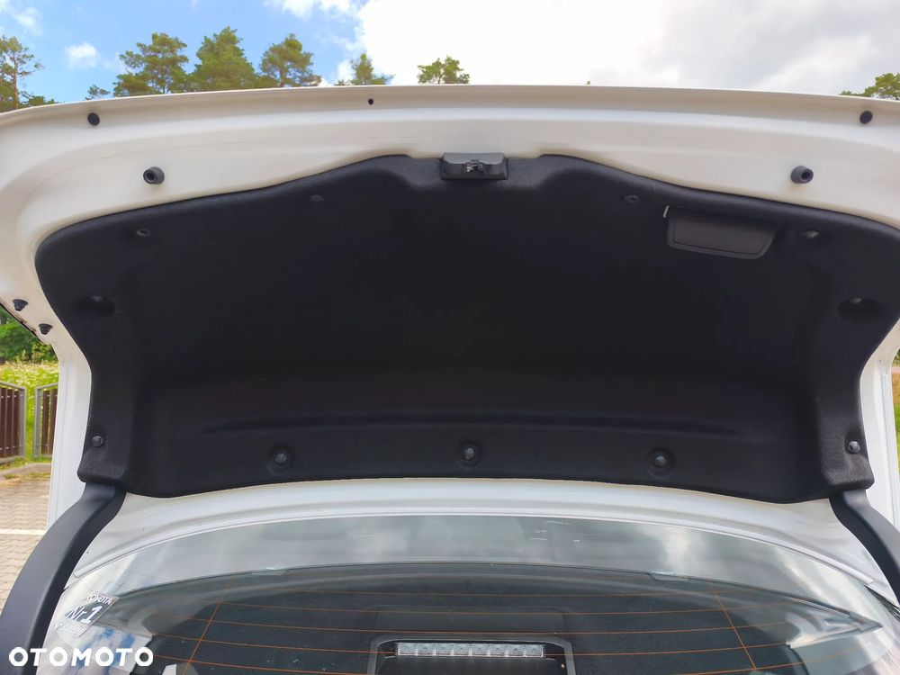 Toyota Corolla 1.8 Hybrid Comfort - 17