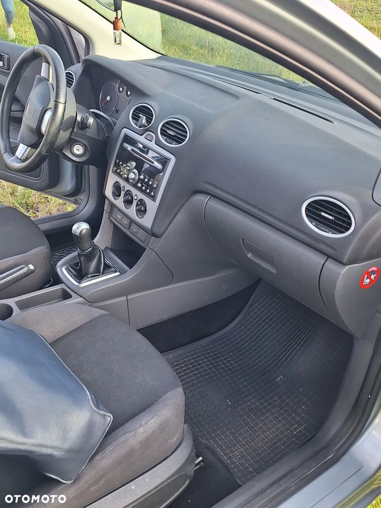 Ford Focus 2004 photo 4