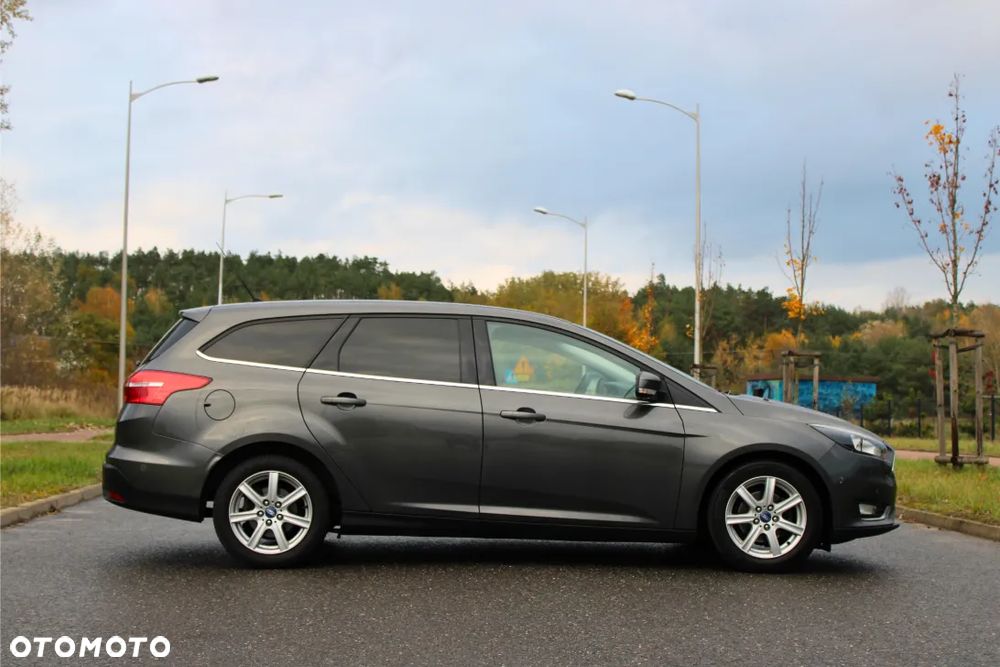 Ford Focus 1.5 TDCi ECOnetic 88g Start-Stopp-System Titanium - 6