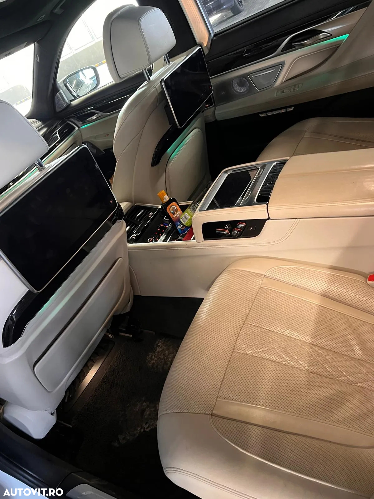 BMW Seria 7 750i xDrive Edition Exclusive - 14