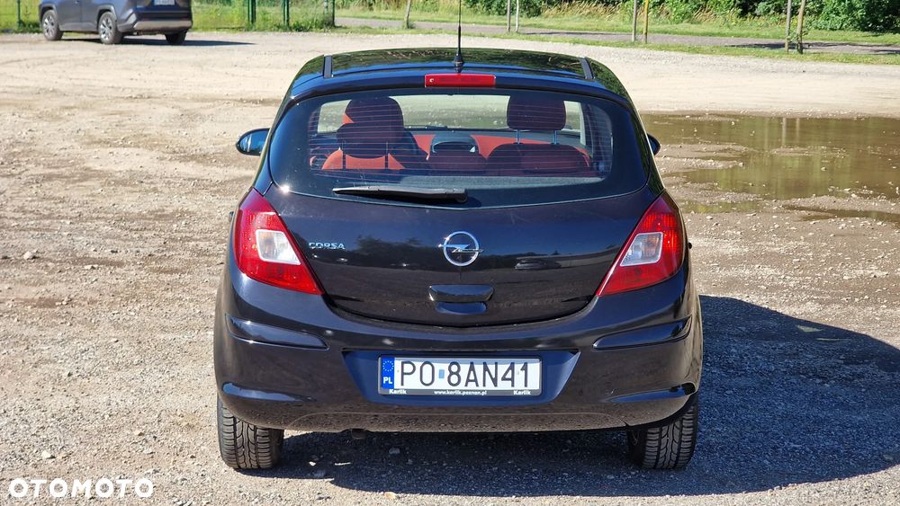 Opel Corsa 1.4 16V Cosmo - 6