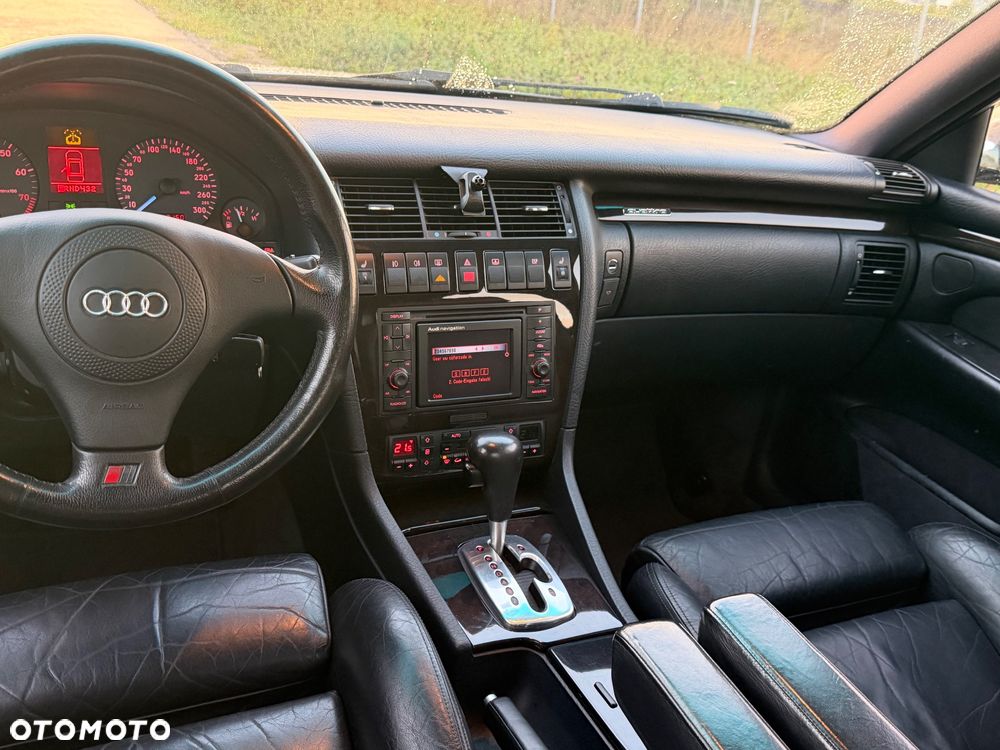 Audi S8 4.2 Quattro Tiptronic - 13
