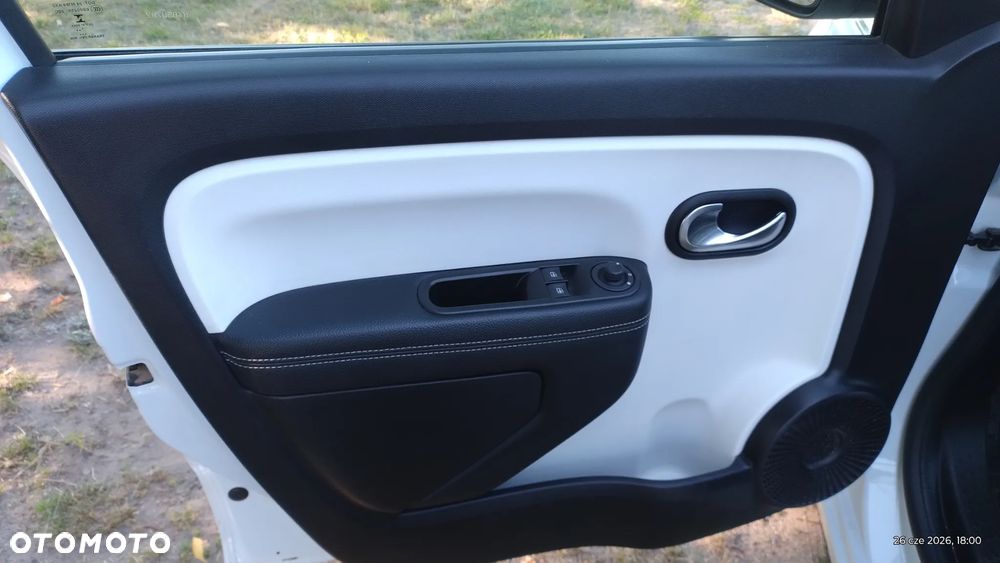 Renault Twingo TCe 90 EDC INTENS - 11
