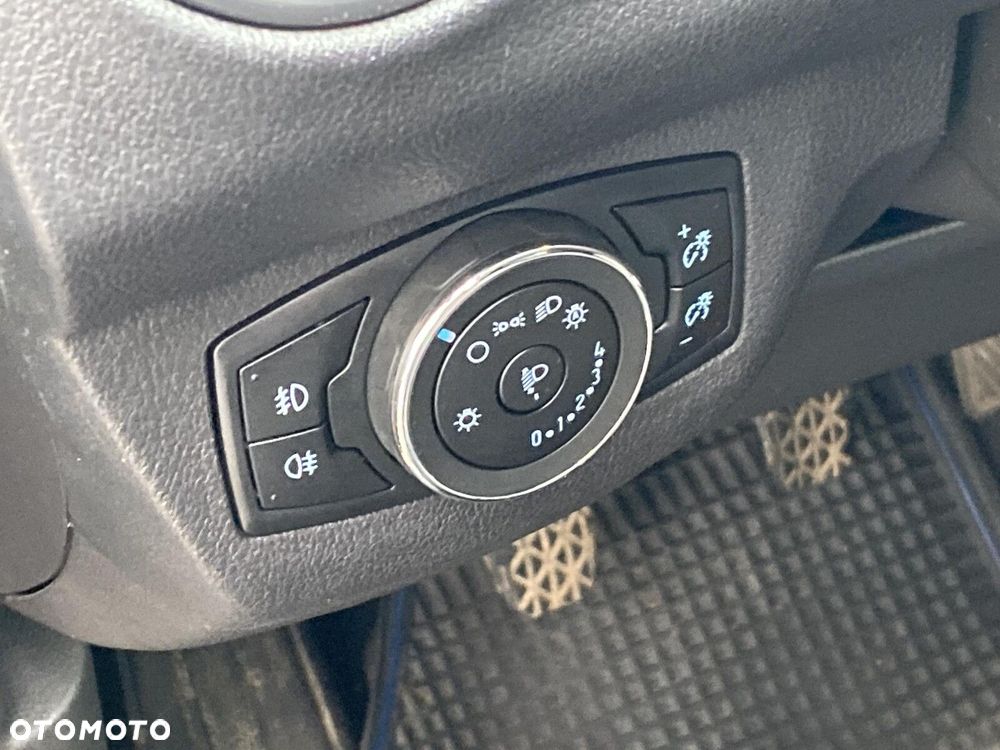 Ford Tourneo Courier - 10