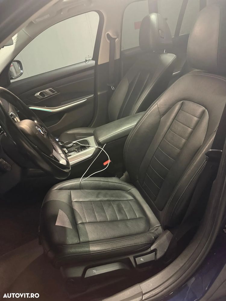 BMW Seria 3 320d xDrive AT - 22