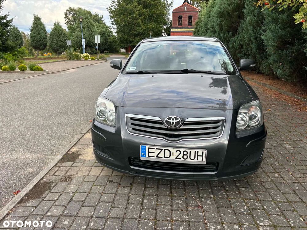 Toyota Avensis 1.8 VVT-i Terra - 3