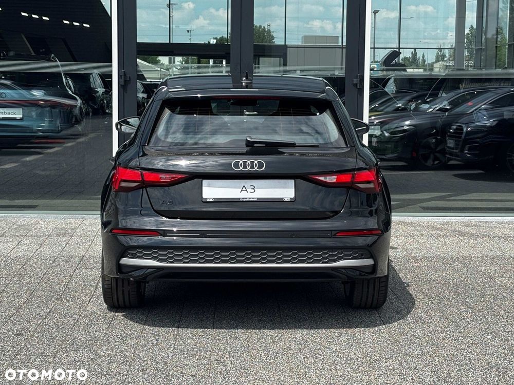 Audi A3 Sportback - 11