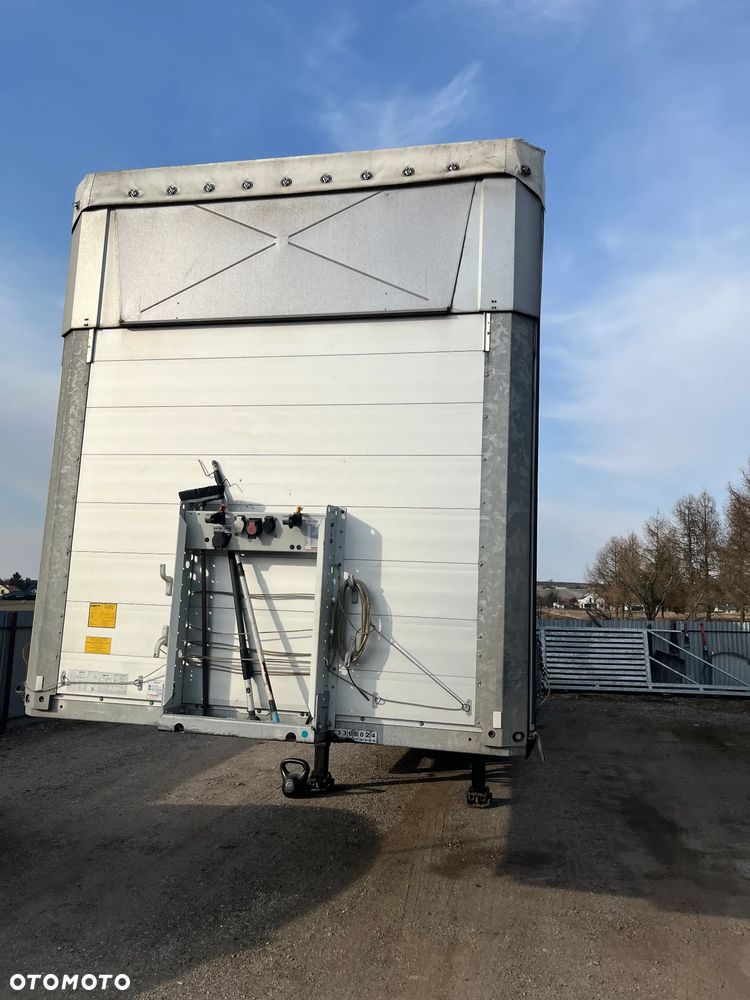 Schmitz Cargobull SCB S3T - 3