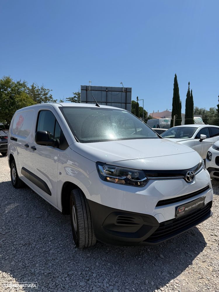 Toyota Proace City 1.5 D-4D 102cv L2 3 Lugares 2024 - 4