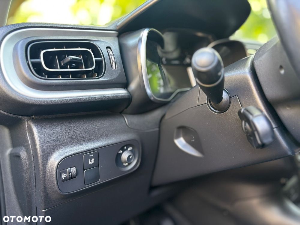 Citroën C3 Pure Tech 110 S&S EAT6 SHINE - 24