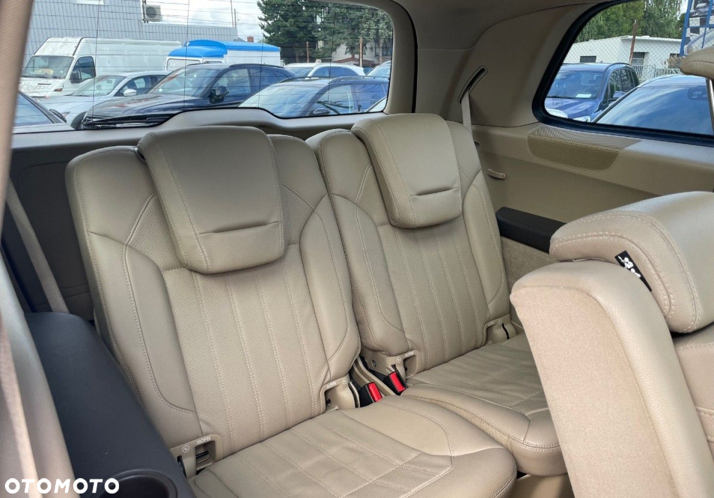 Mercedes-Benz GL - 13
