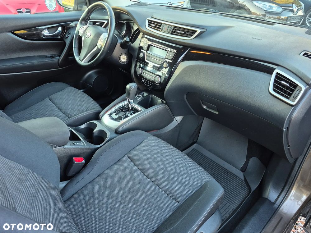 Nissan Qashqai 1.2 DIG-T Xtronic ACENTA - 9