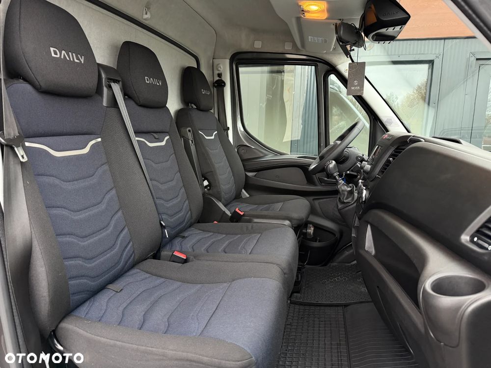Iveco Daily 35S18 3.0 HPI 180KM / 2021 Rok / Kontener 4,5m / Reflektory LED / Zarejestrowany w PL - 21