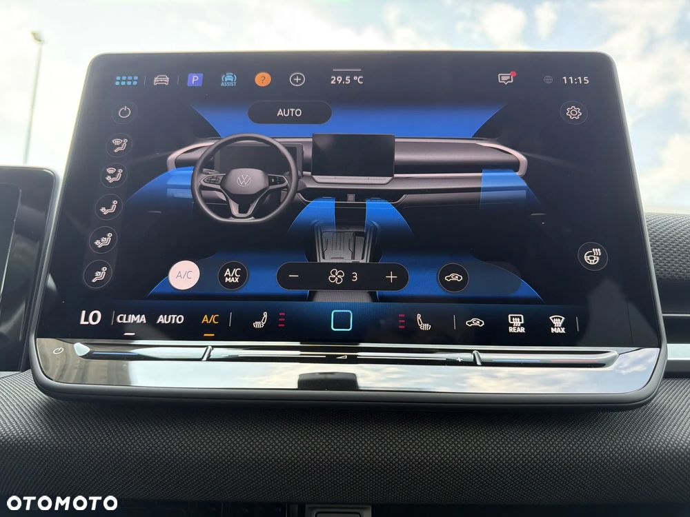 Volkswagen T-Roc 1.5 eTSI Life DSG - 36