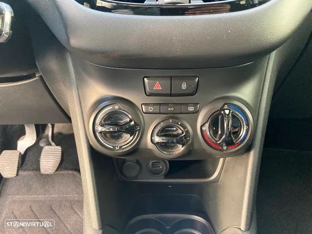 Peugeot 208 1.5 BlueHDi Signature - 23