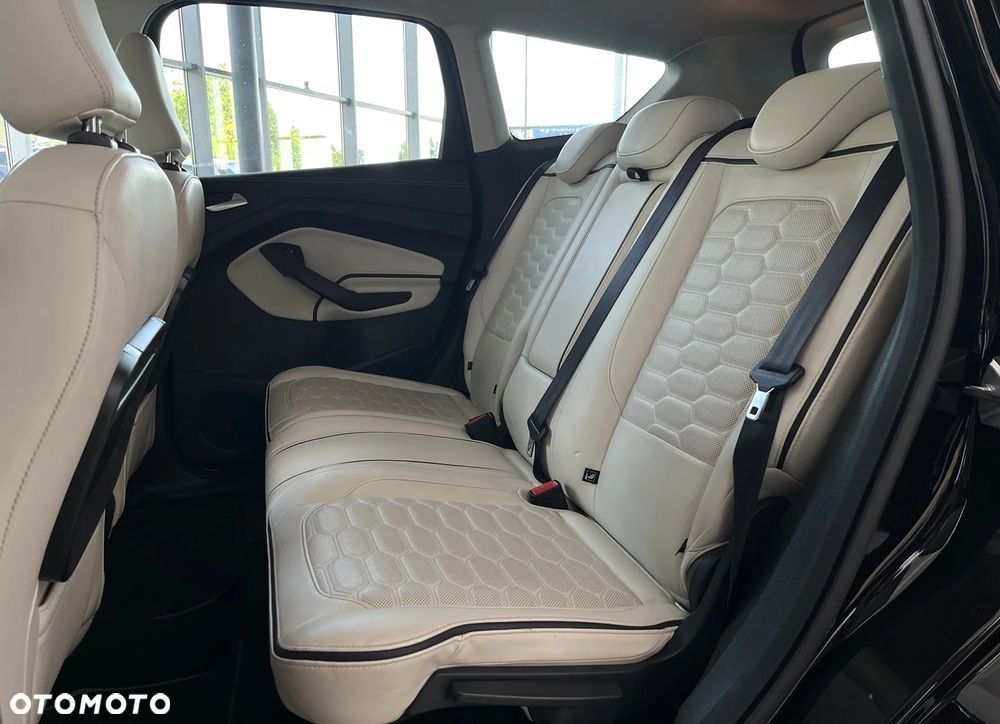 Ford Kuga 2.0 TDCi 4x4 Vignale - 24