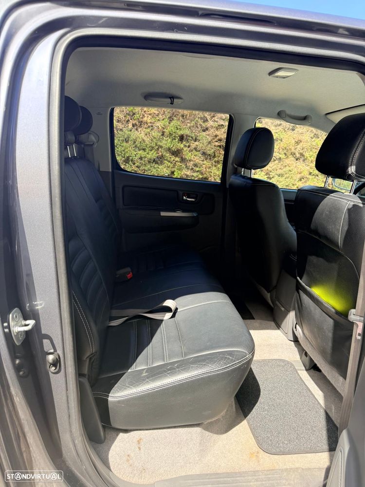 Toyota Hilux - 7
