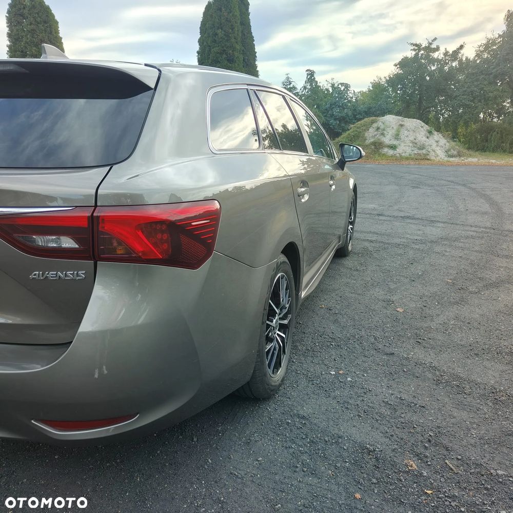 Toyota Avensis 1.8 Prestige MS - 7