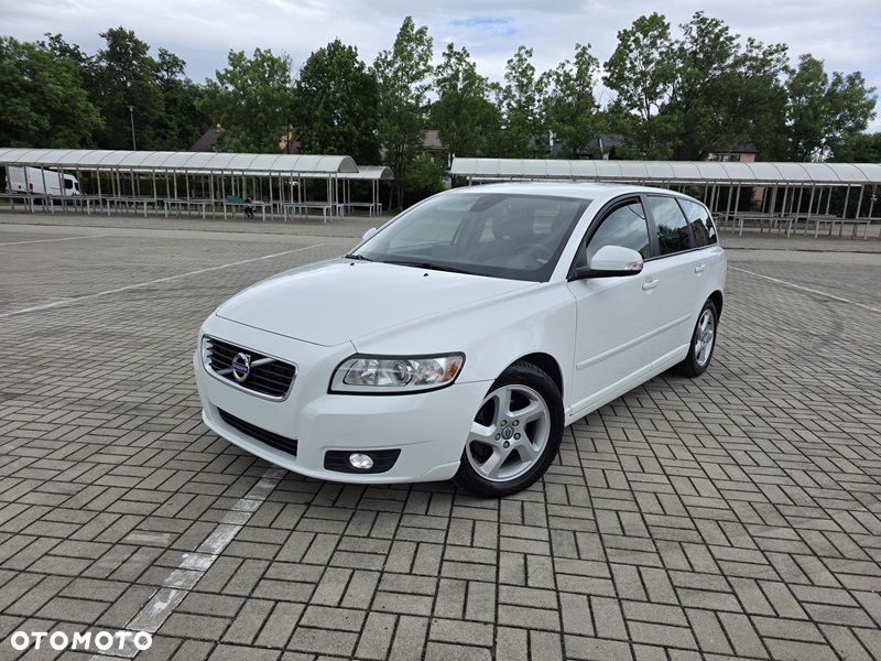 Volvo V50 DPF D2 Momentum - 1
