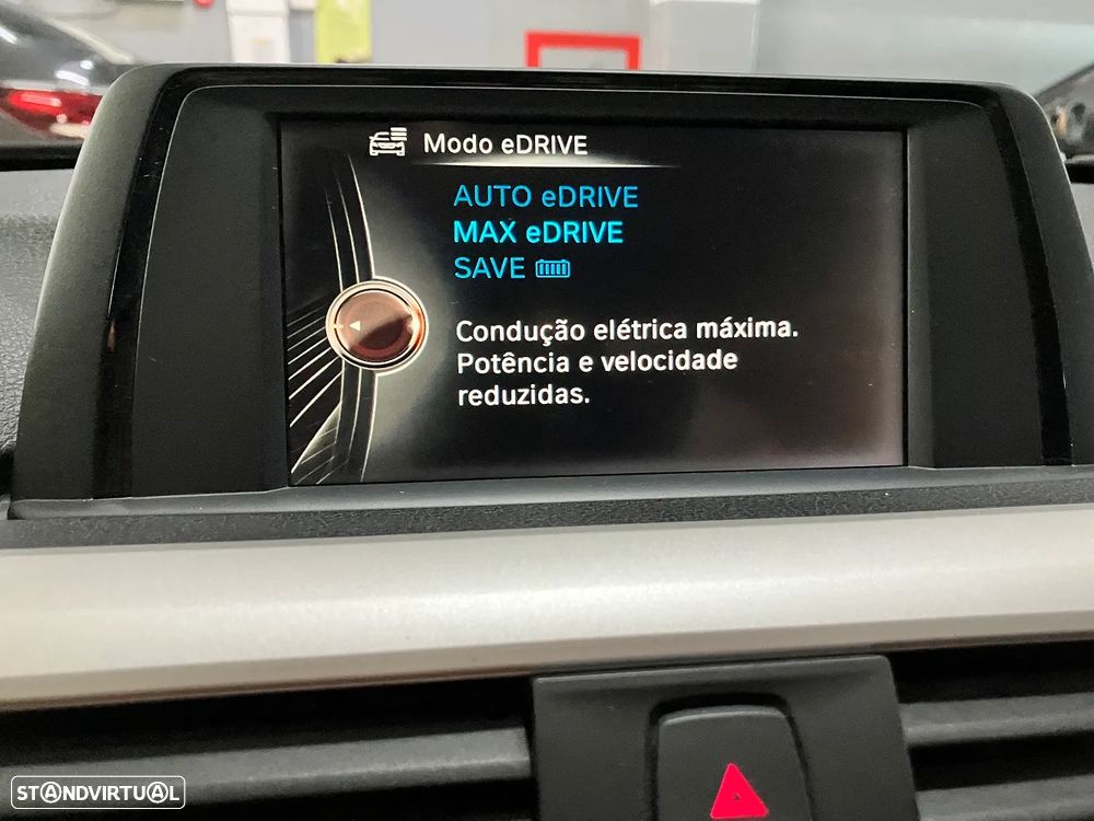 BMW 330 e iPerformance - 29