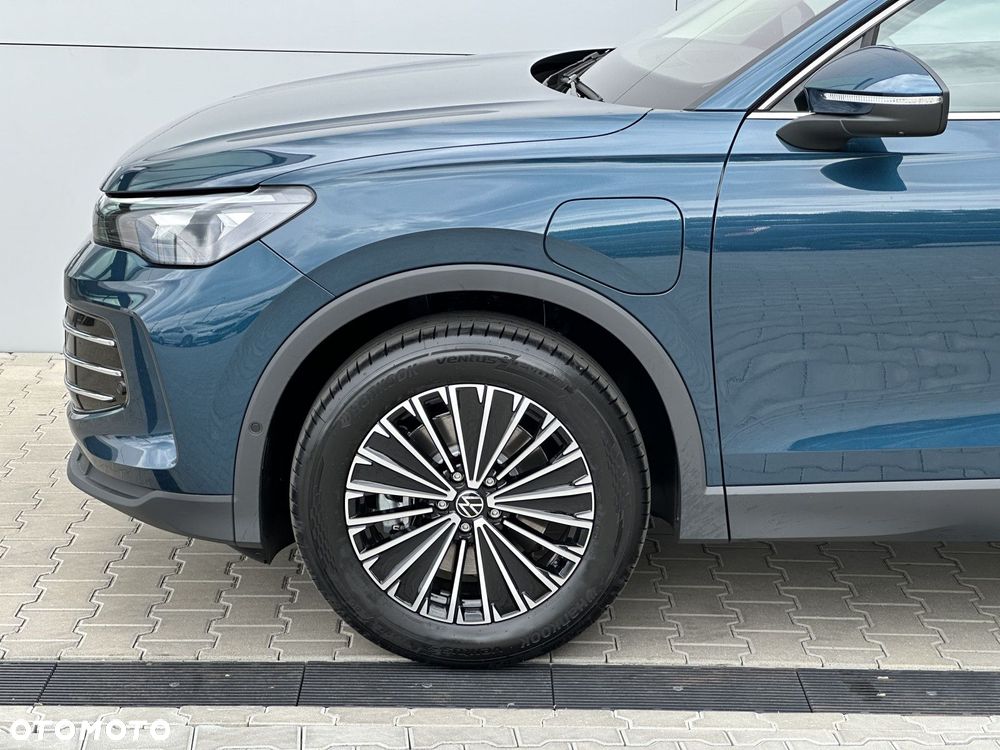 Volkswagen Tiguan - 4