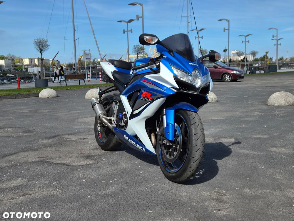 Suzuki GSX-R - 1