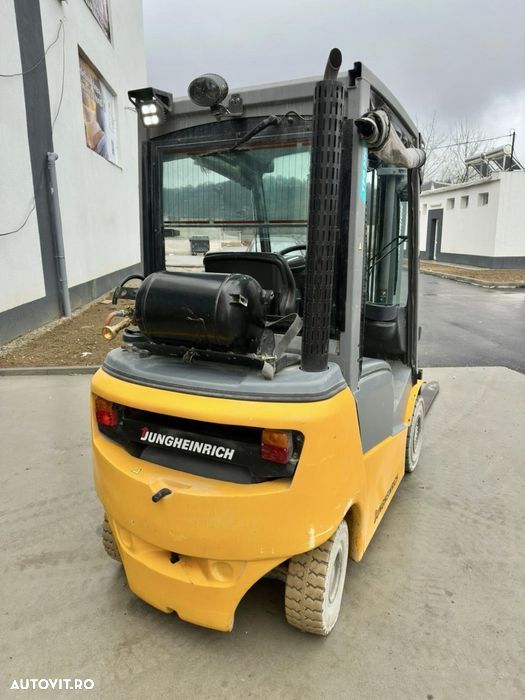 Jungheinrich TFG 320 - 4