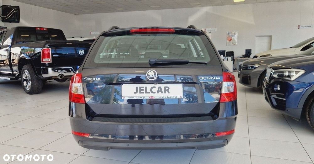 Skoda Octavia 2.0 TDI Ambition DSG - 9