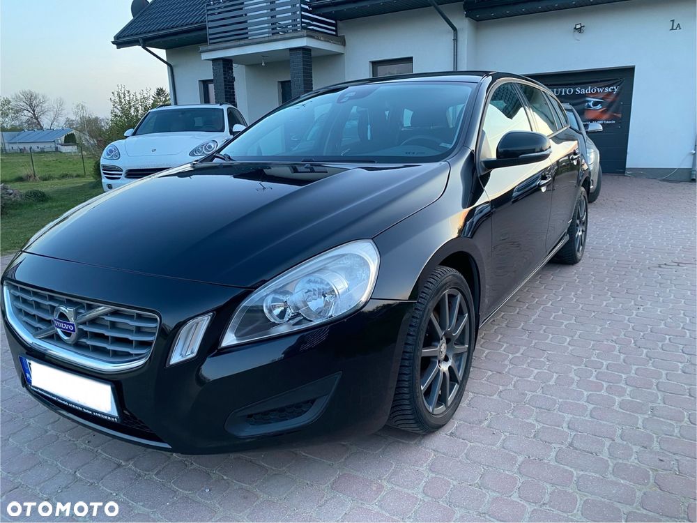 Volvo V60 D2 Edition - 18