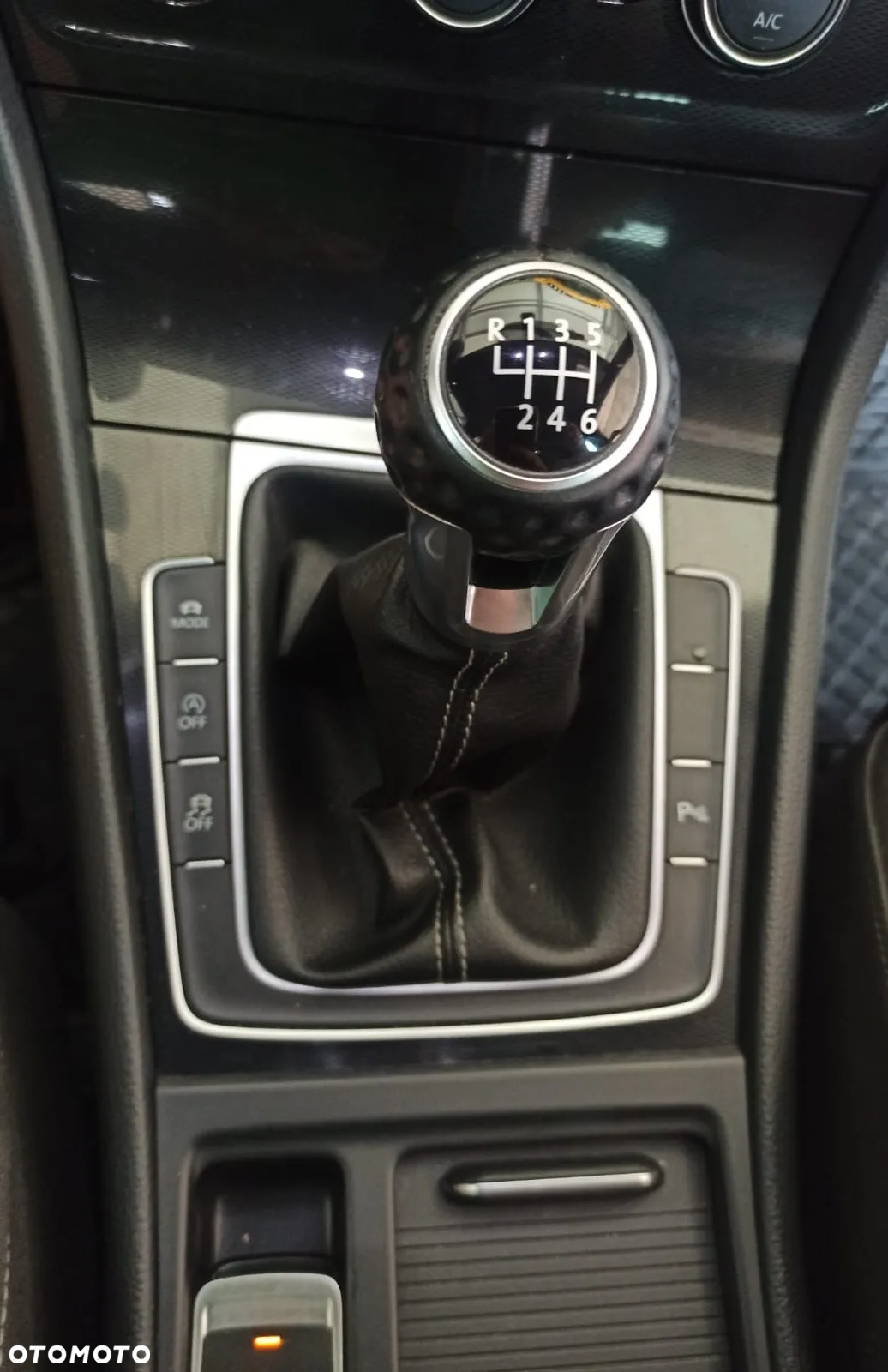 Volkswagen Golf VII 2.0 TDI BMT GTD - 18