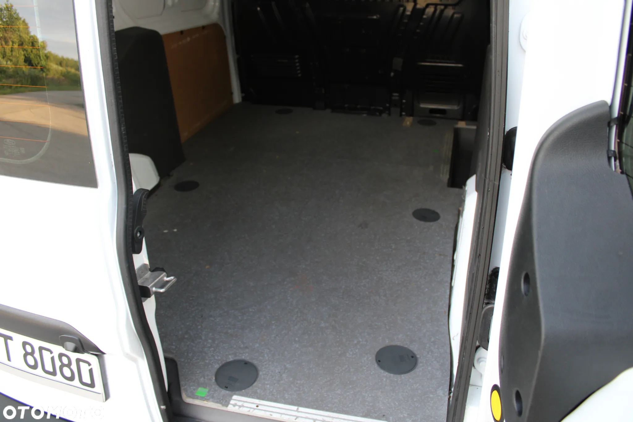 Ford TRANSIT CONNECT - 23