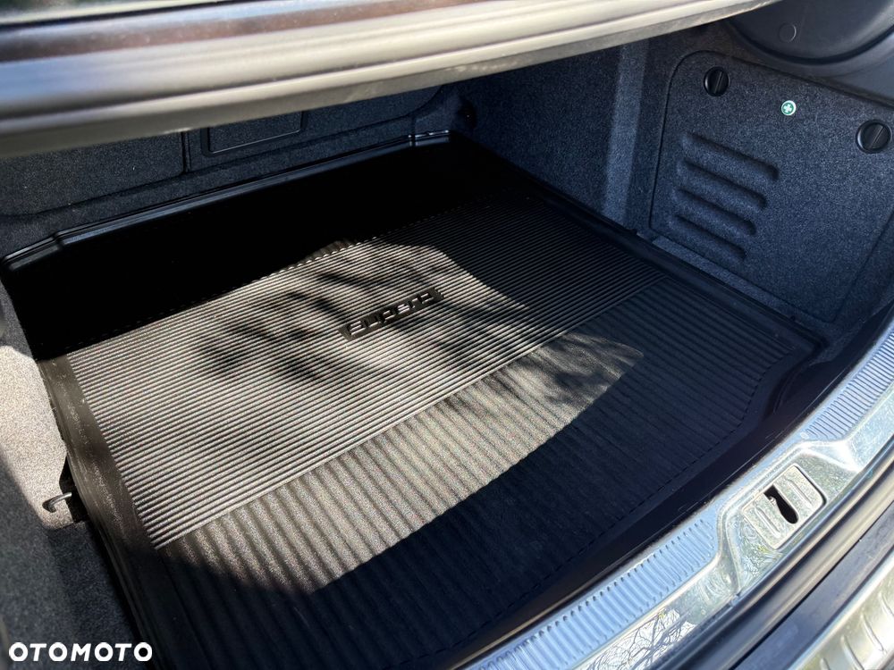 Skoda Superb 2.0 TDI L&K DSG - 39